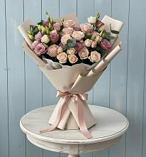 Букет цветов из:  Розы и Лизиантусы в Каладжинской