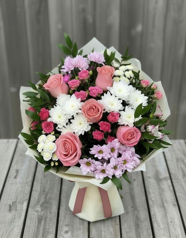Букет цветов из: Альстромерии, Гвоздики, Розы и Хризантемы в Каладжинской