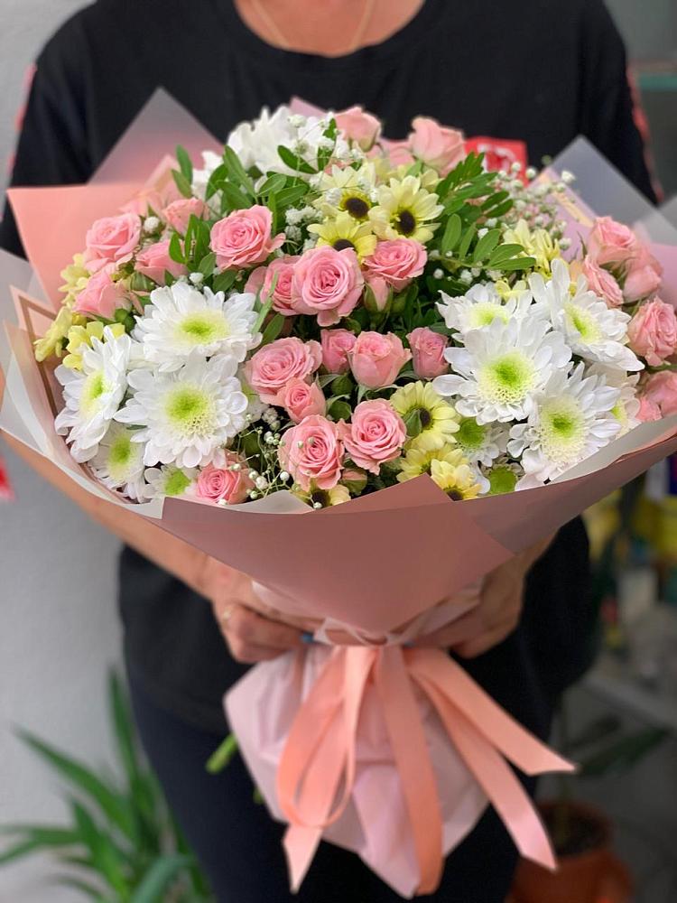 Букет цветов из: Розы и Хризантемы в Каладжинской