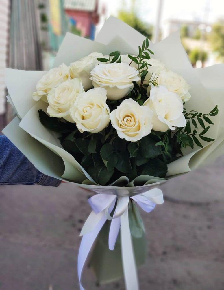 Букет Белые розы Проуд в Каладжинской