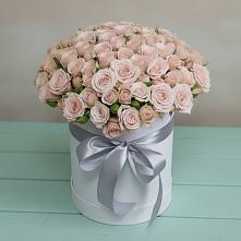 Цветочная композиция из Розы в шляпной коробке в Каладжинской