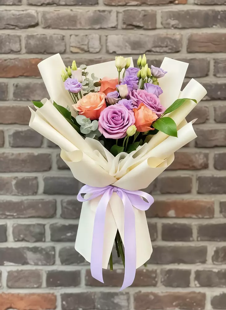 Букет цветов из: Лизиантусы и Розы в Каладжинской