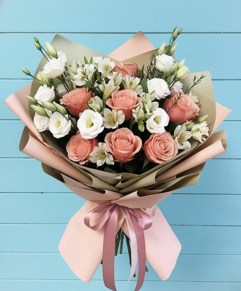 Букет цветов из: Розы, Альстромерии и Лизиантусы в Каладжинской