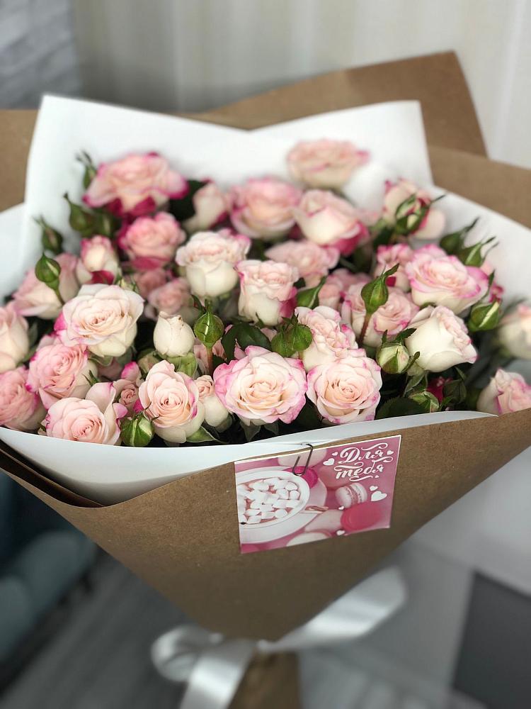 Букет цветов из: Розы в Каладжинской