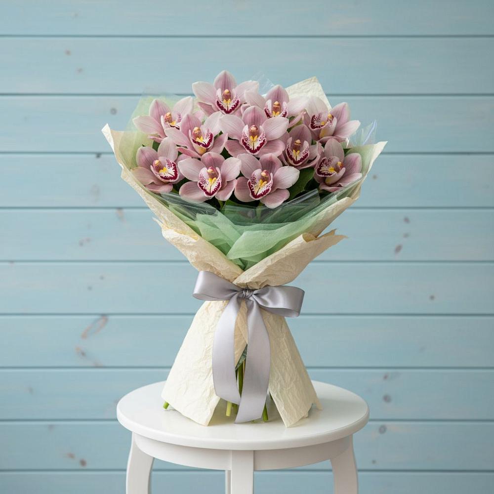 Букет цветов из: Орхидеи и Розы в Каладжинской