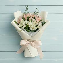 Букет цветов из:  Альстромерии в Каладжинской