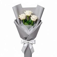 Букет 3 белые розы в Каладжинской