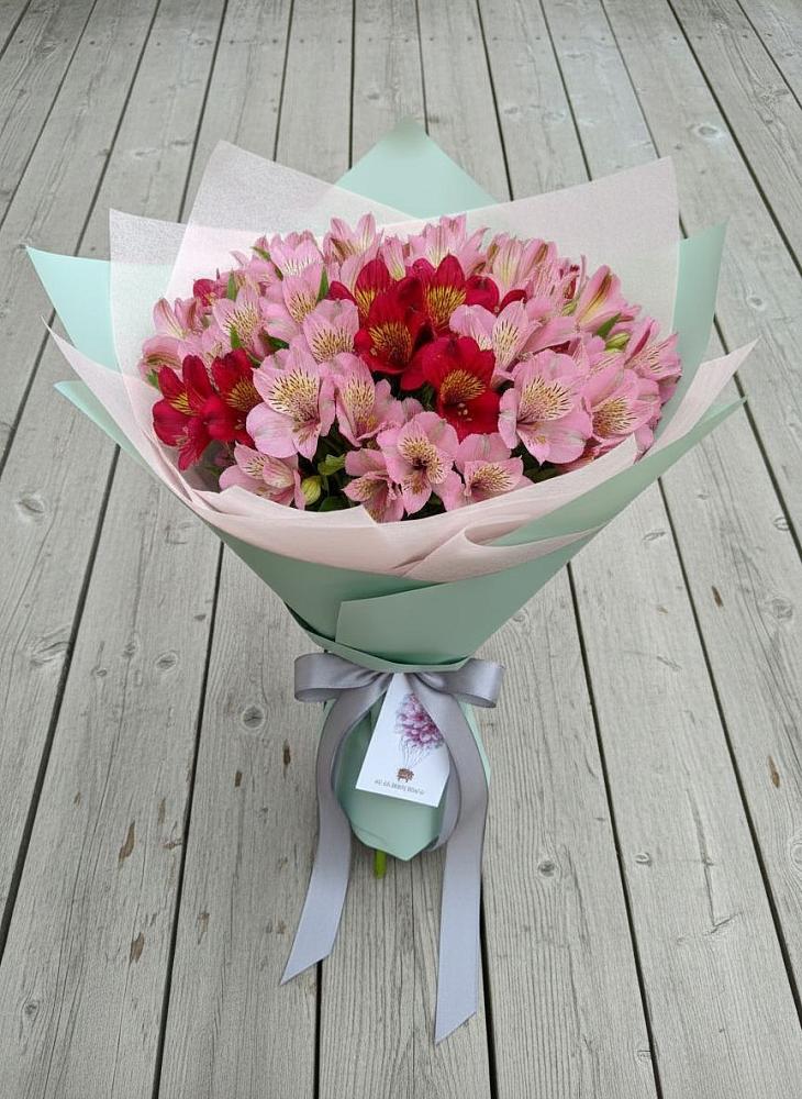 Букет цветов из: Альстромерии в Каладжинской