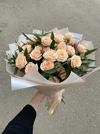 Букет Кремовые розы Латте в Каладжинской