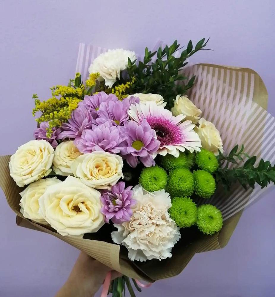 Букет цветов из: Хризантемы, Розы, Гвоздики и Герберы в Каладжинской