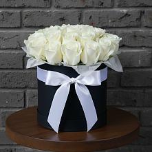 Цветочная композиция из Розы в шляпной коробке в Каладжинской